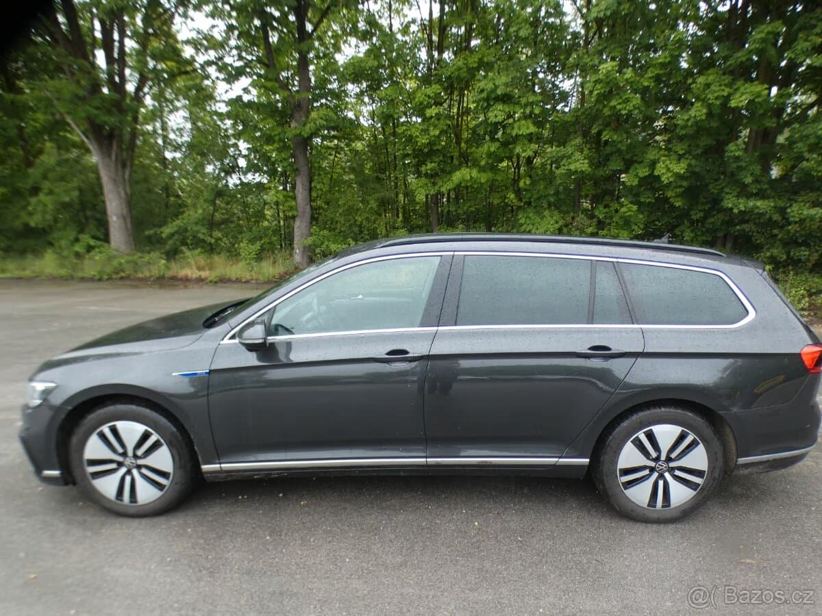 2021 Volkswagen PASSAT - 8