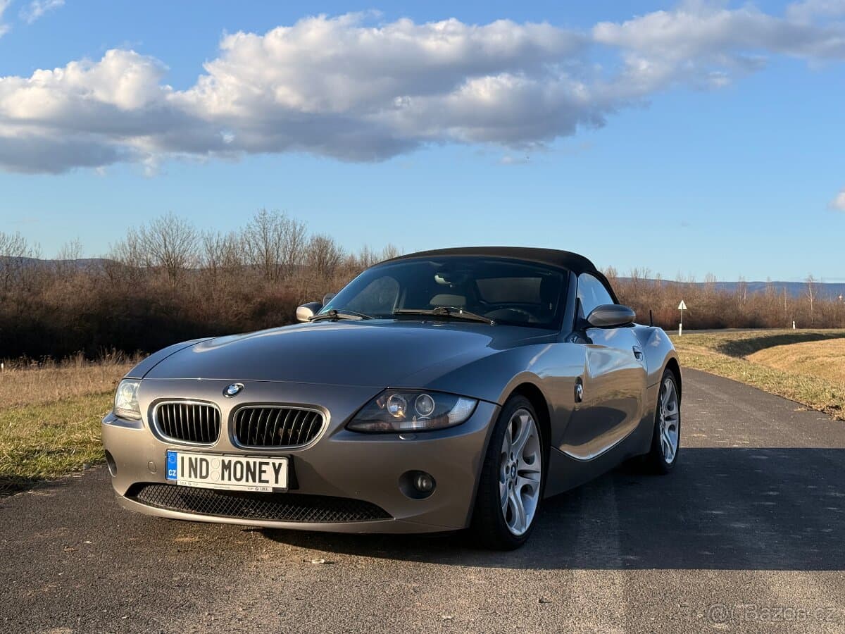 2004 BMW Z4 - 8