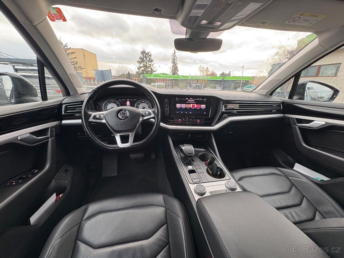 2020 Volkswagen TOUAREG - 8
