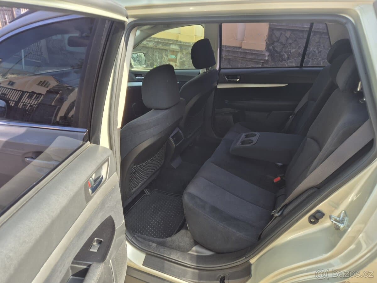 2011 Subaru OUTBACK - 8