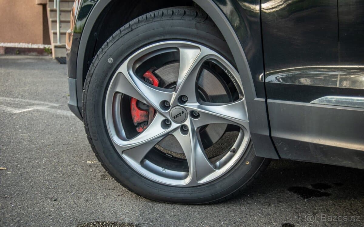 2016 Volkswagen TIGUAN - 8