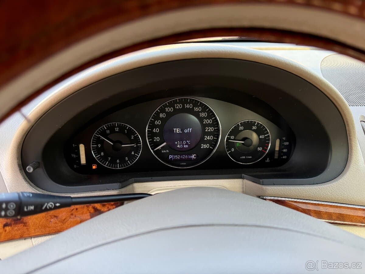2004 Mercedes-Benz E-CLASS - 8