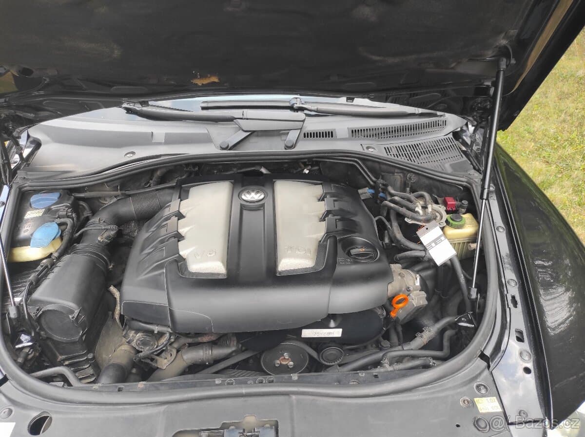 2005 Volkswagen TOUAREG - 8
