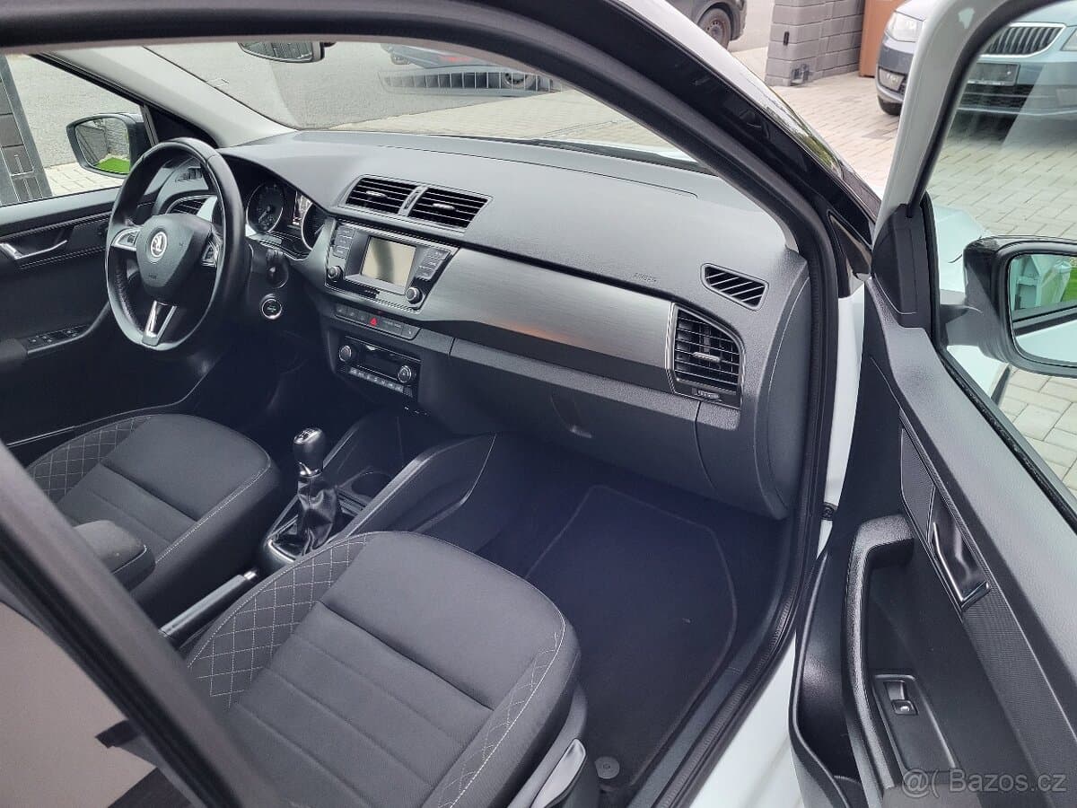 2015 Škoda FABIA - 8