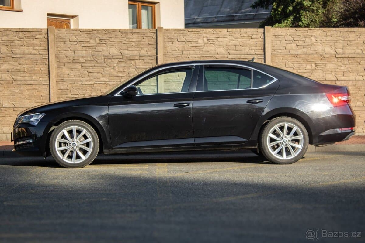 2019 Škoda SUPERB - 8