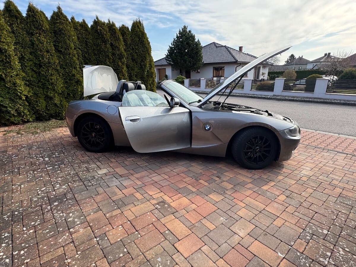 2005 BMW Z4 - 8