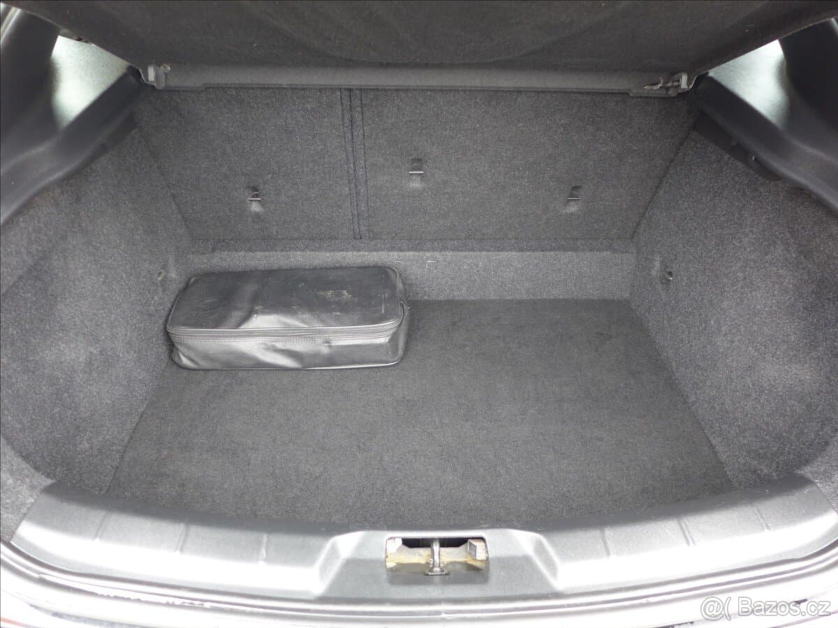 2013 Volvo V40 - 8