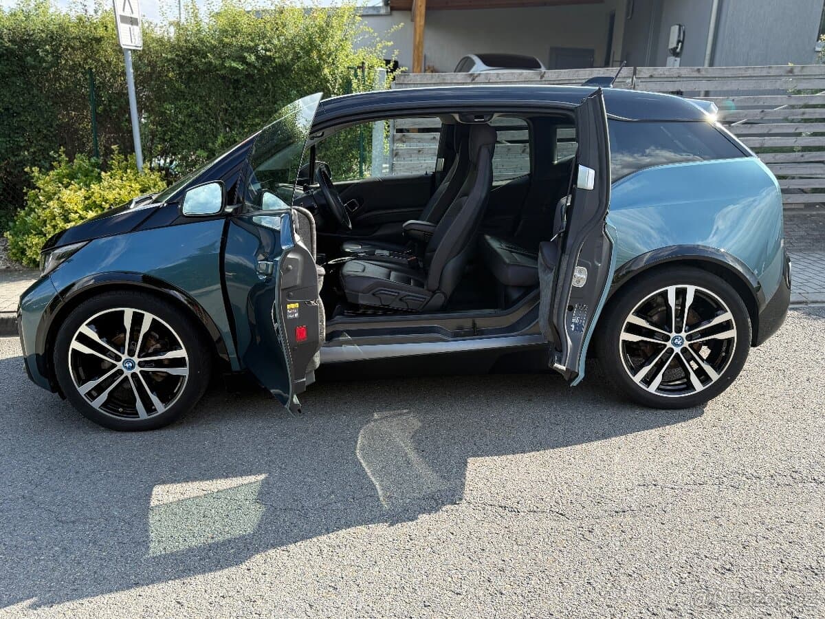 2022 BMW i3 - 8