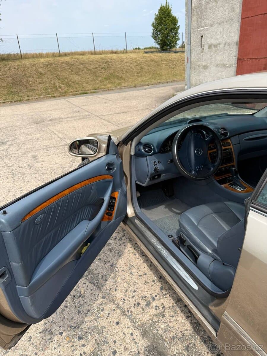 Mercedes-Benz CLK - 8