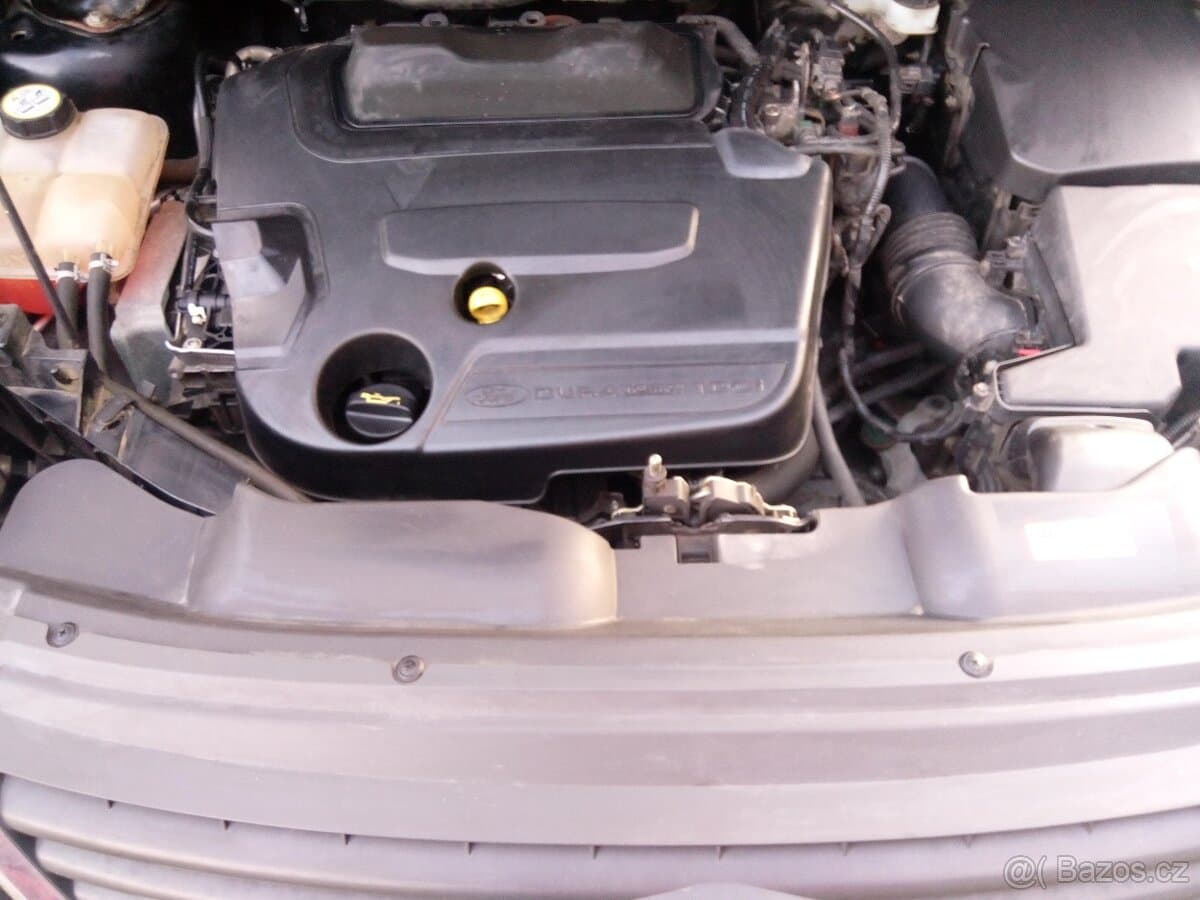 2010 Ford KUGA - 8