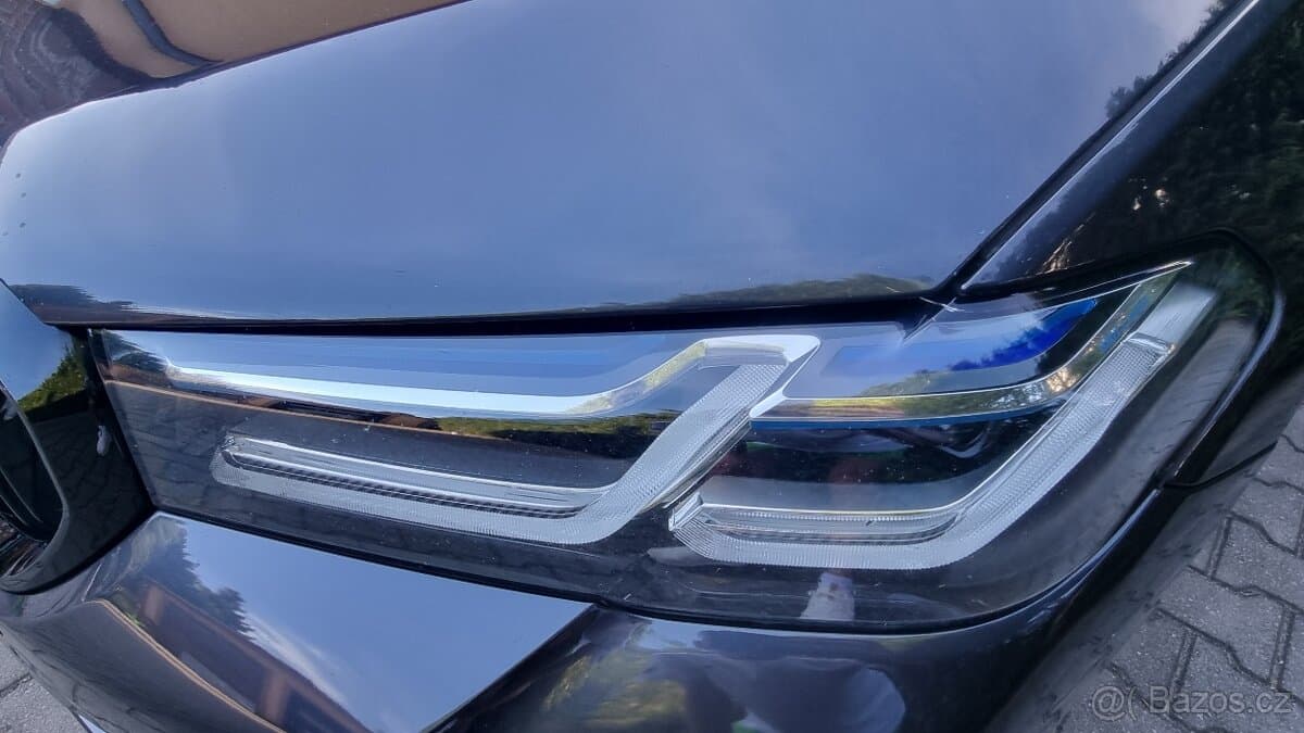 2022 BMW 5-SERIES - 8