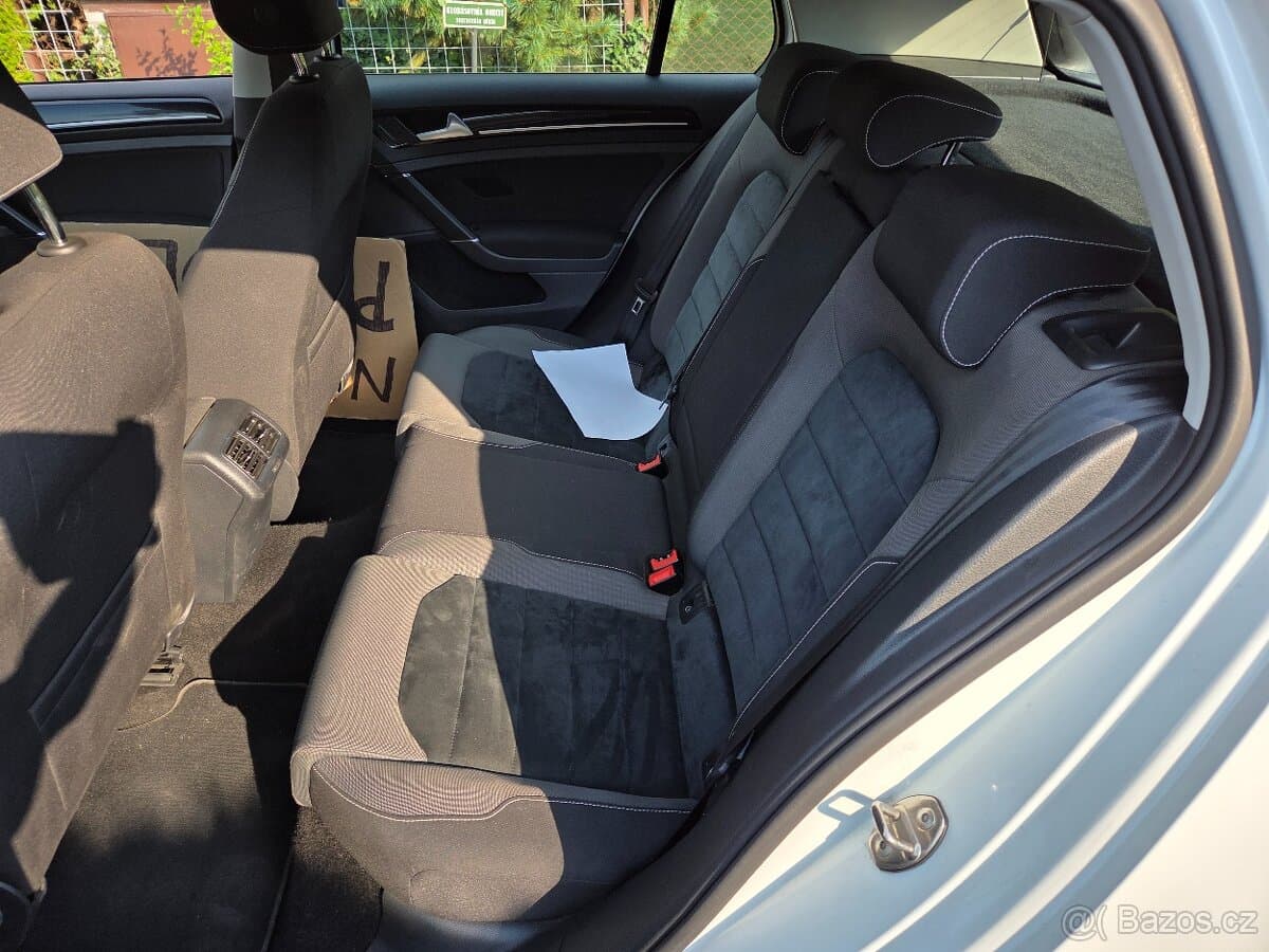 2015 Volkswagen GOLF - 8
