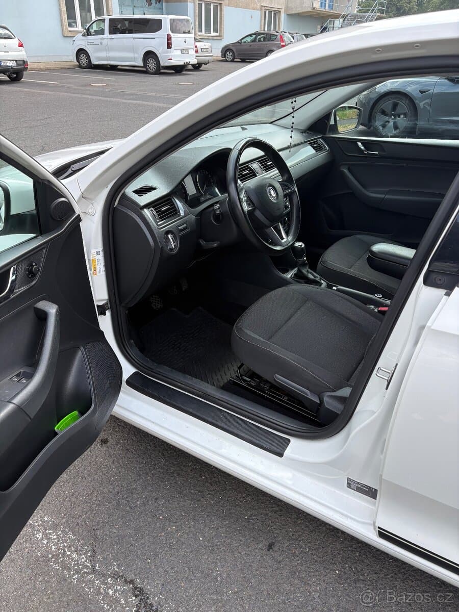 2014 Škoda RAPID - 8