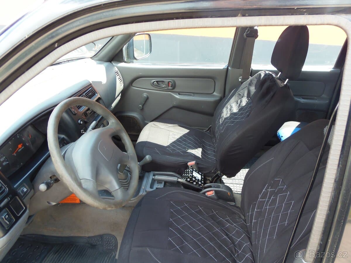 2002 Mitsubishi L200 - 8