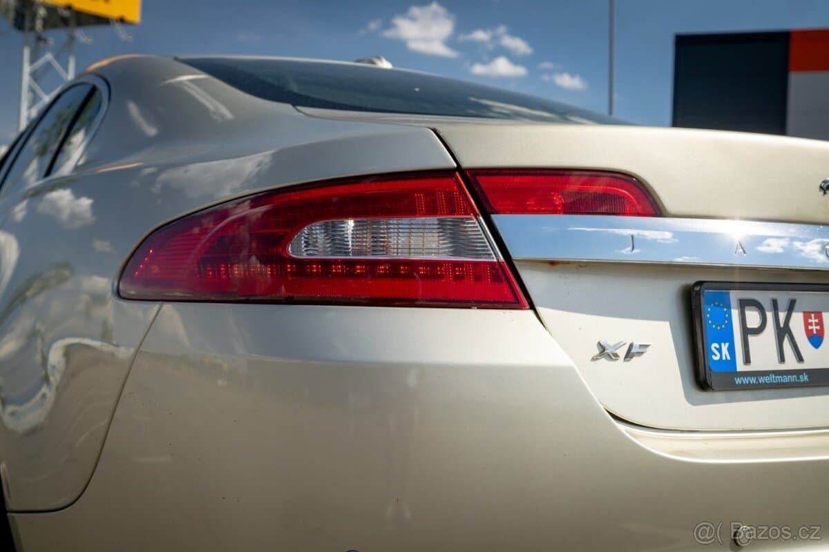 2008 Jaguar XF - 8