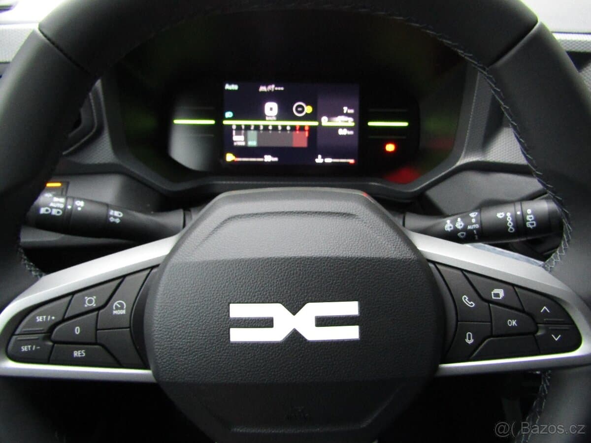 2025 Dacia DUSTER - 8