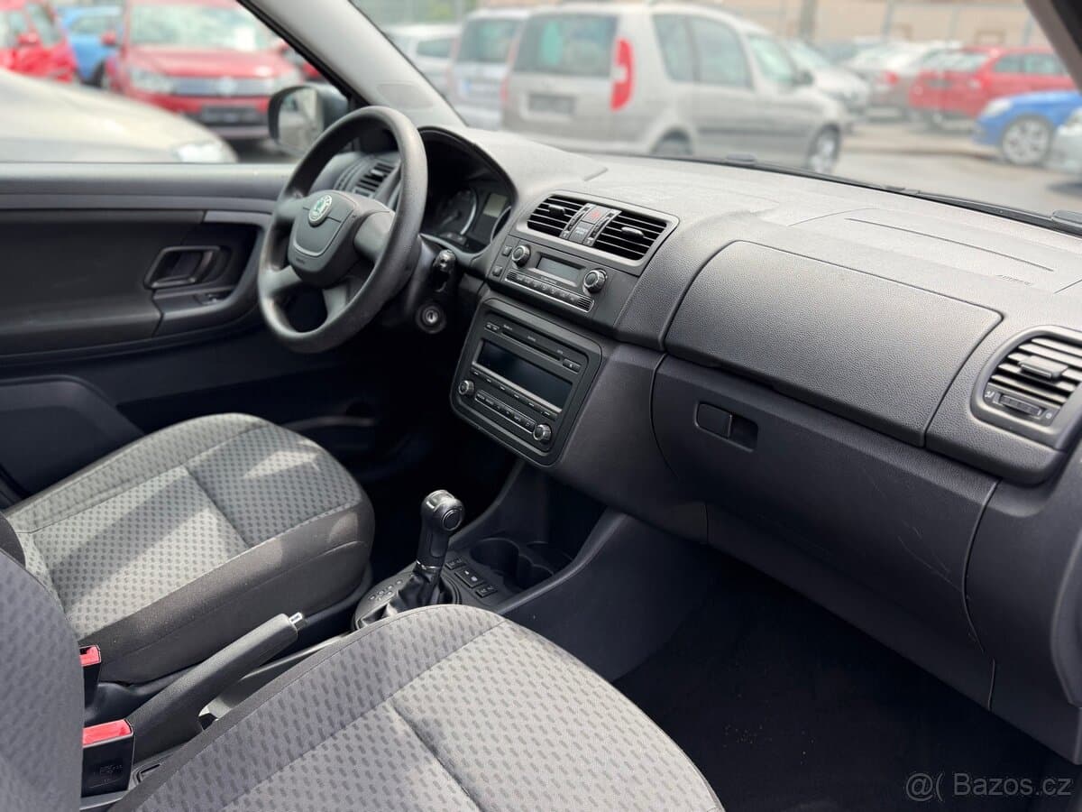 2010 Škoda FABIA - 8