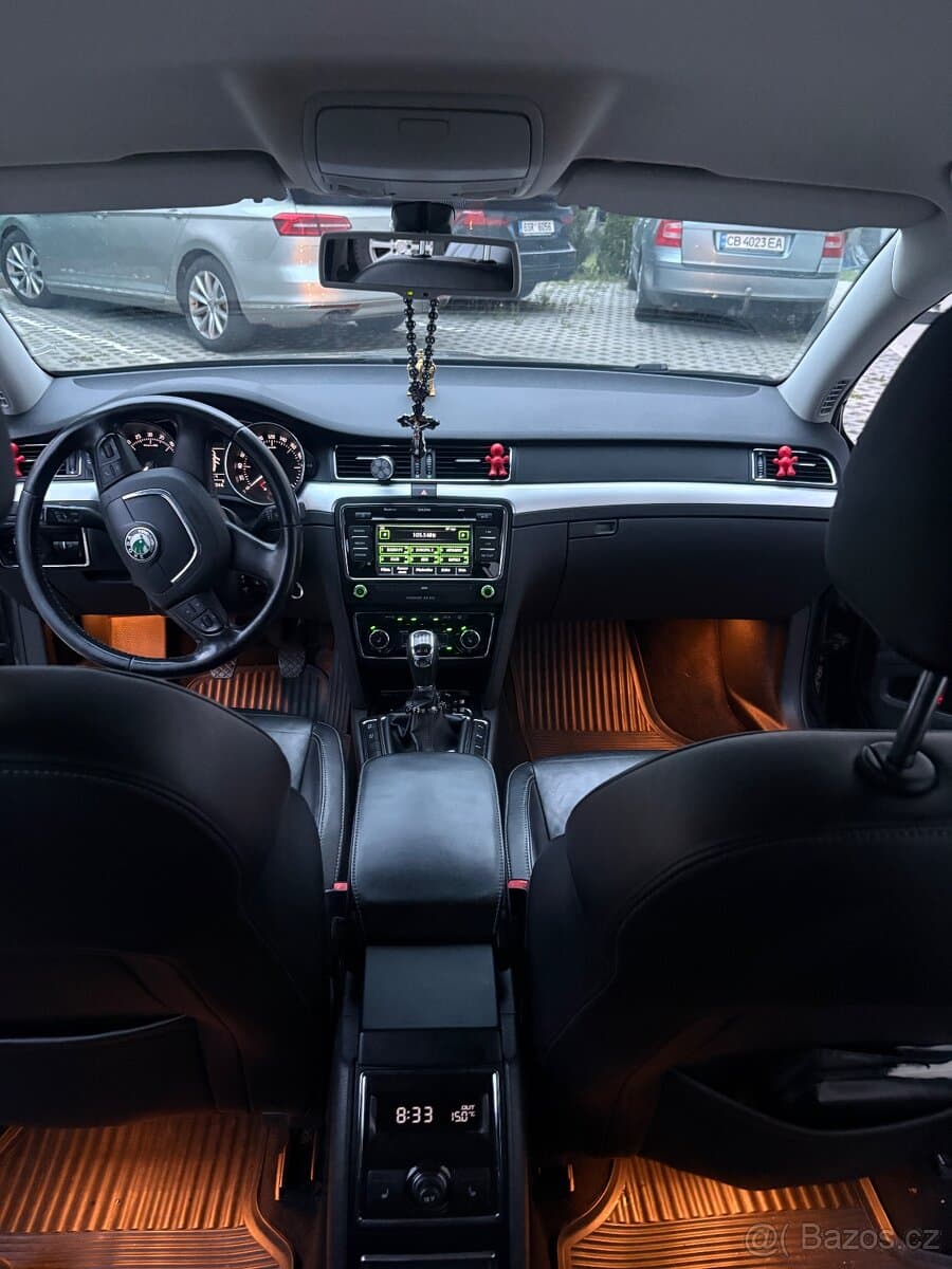 2010 Škoda SUPERB - 8