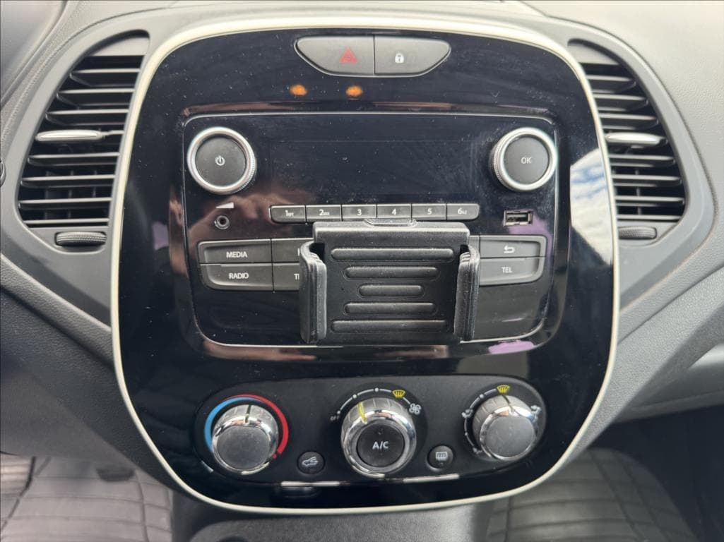 2017 Renault CAPTUR - 8