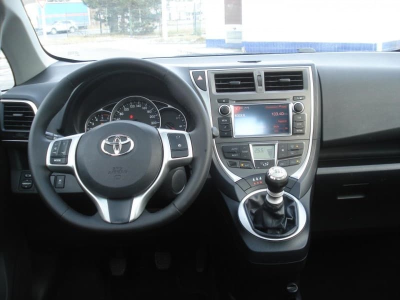 2011 Toyota VERSO - 8