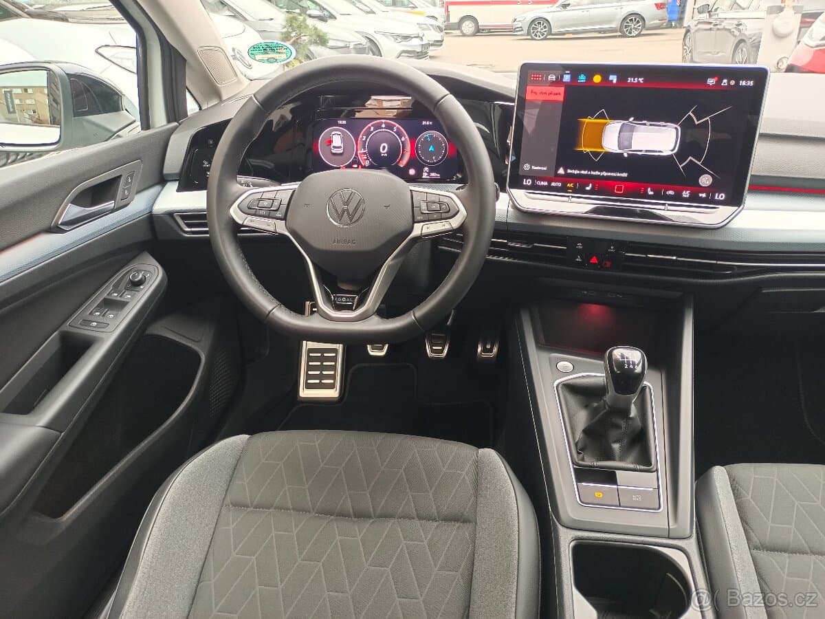 2025 Volkswagen GOLF - 8