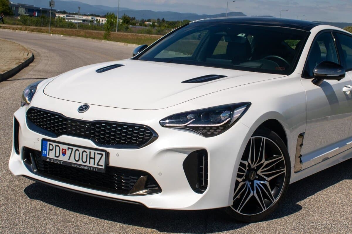 2021 Kia STINGER - 8