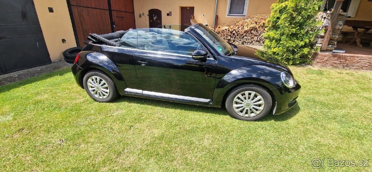 2016 Volkswagen BEETLE - 8