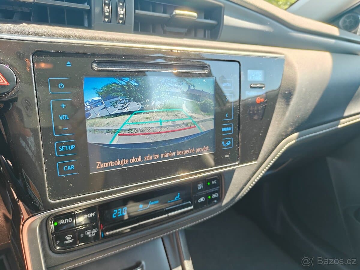 2018 Toyota AURIS - 8