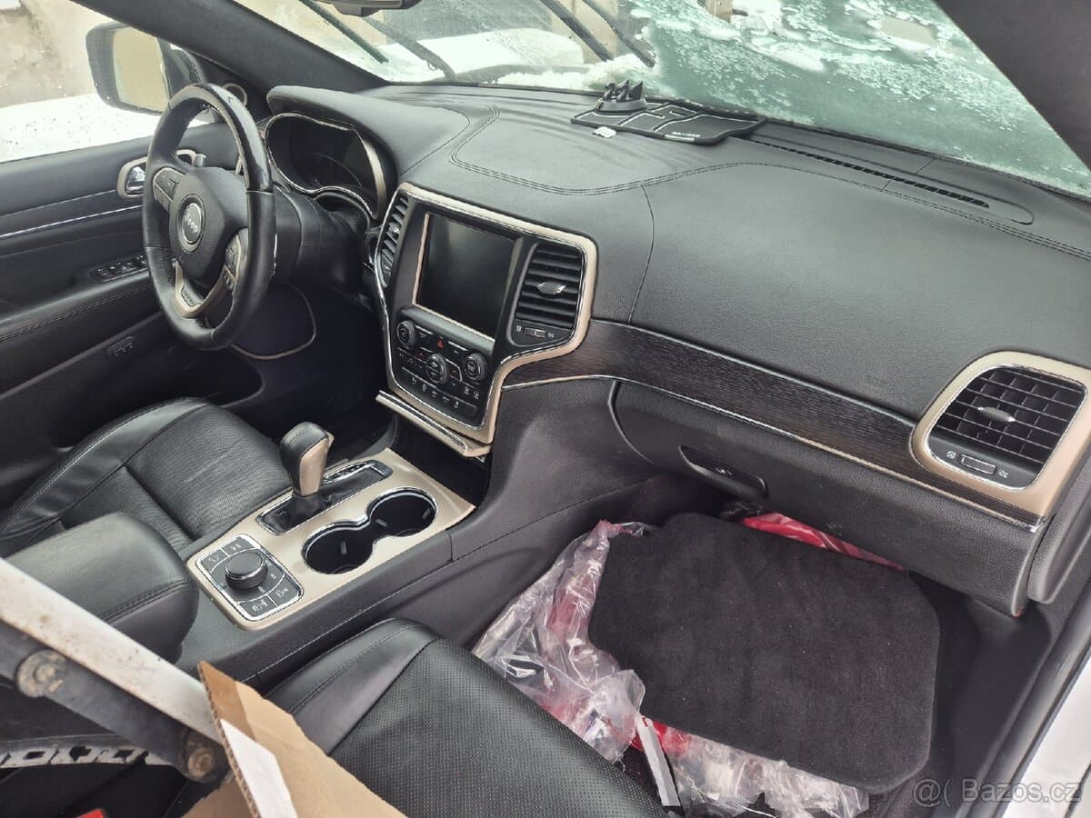 2016 Jeep CHEROKEE - 8