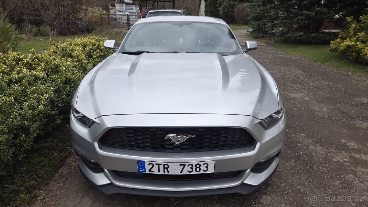 2017 Ford MUSTANG - 8
