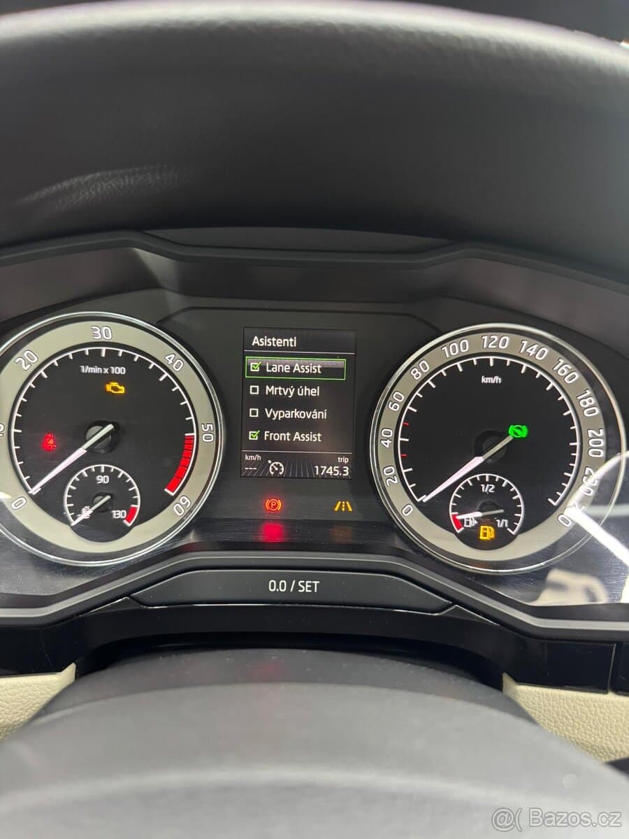 2016 Škoda SUPERB - 8