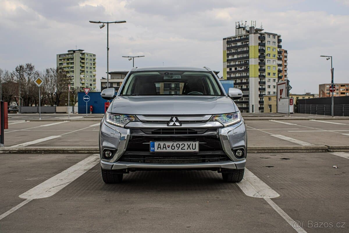 2016 Mitsubishi OUTLANDER - 8