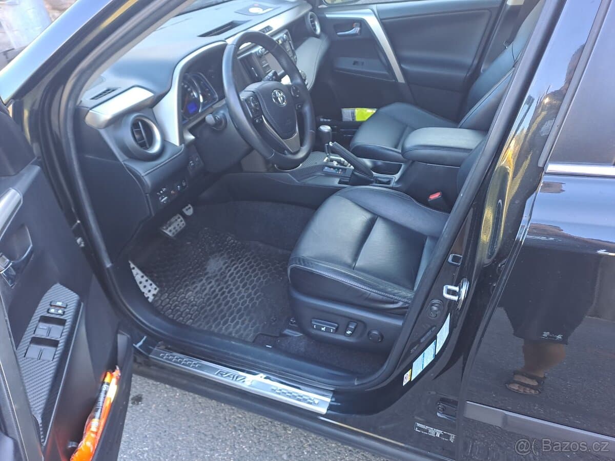 2014 Toyota RAV4 - 8
