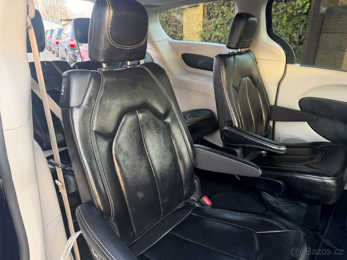 2023 Chrysler PACIFICA - 8
