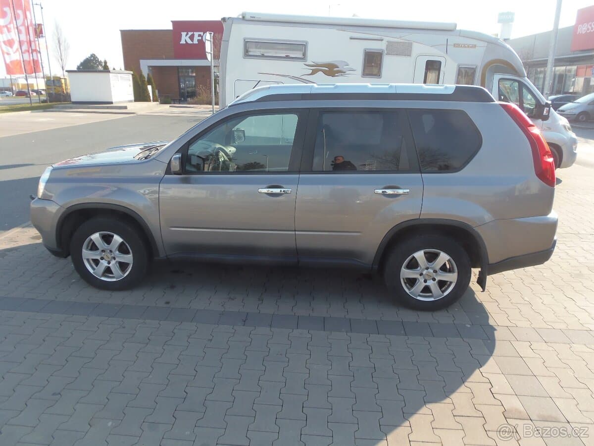 2010 Nissan X-TRAIL - 8