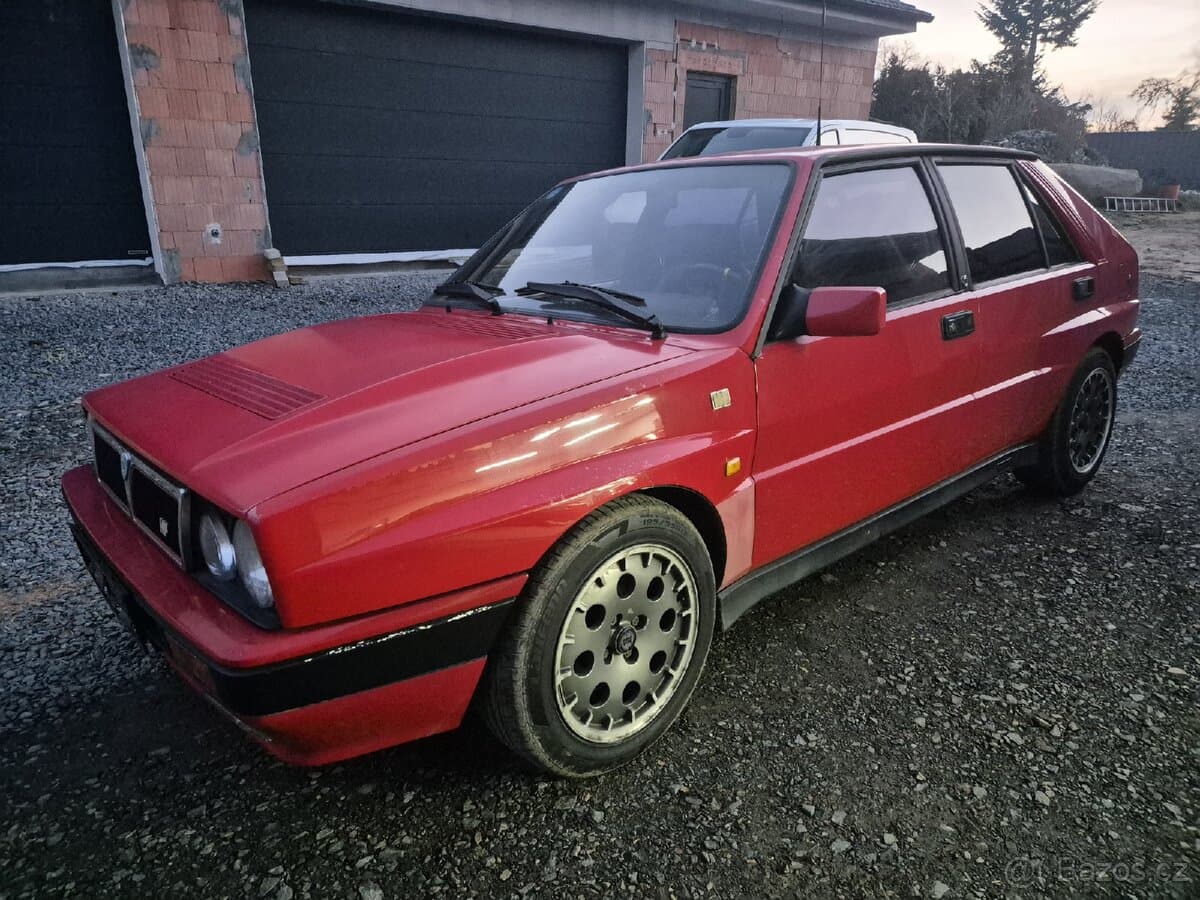 Lancia DELTA - 8