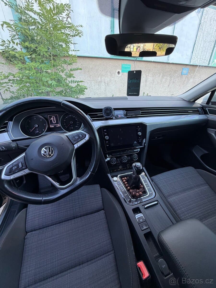 2020 Volkswagen PASSAT - 8