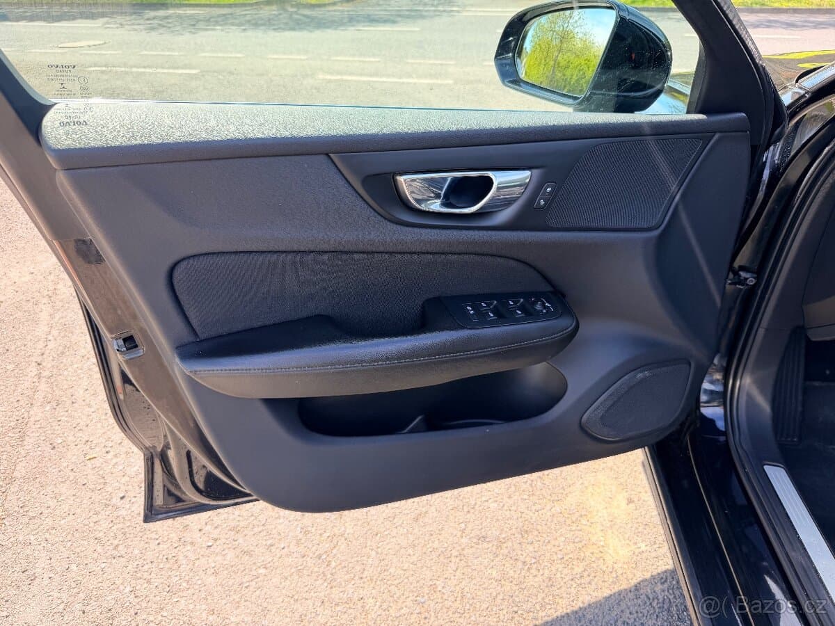 2020 Volvo V60 - 8