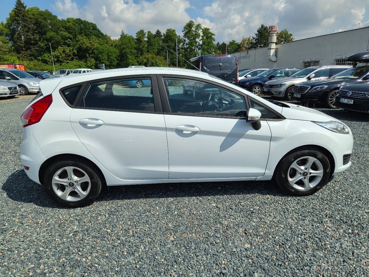 2015 Ford FIESTA - 8