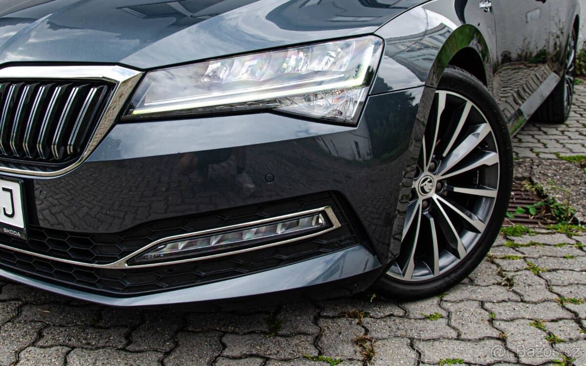 2019 Škoda SUPERB - 8