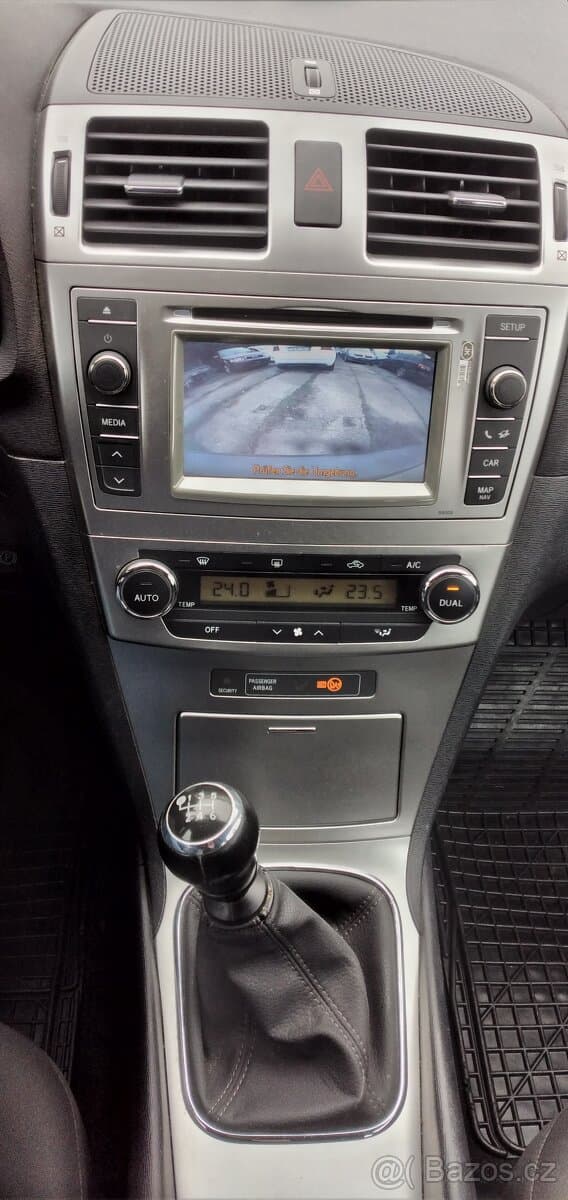 2012 Toyota AVENSIS - 8