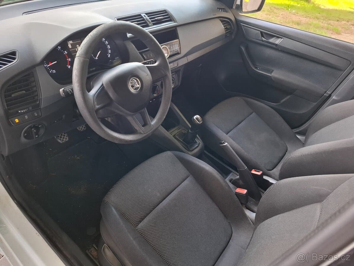 2015 Škoda FABIA - 8
