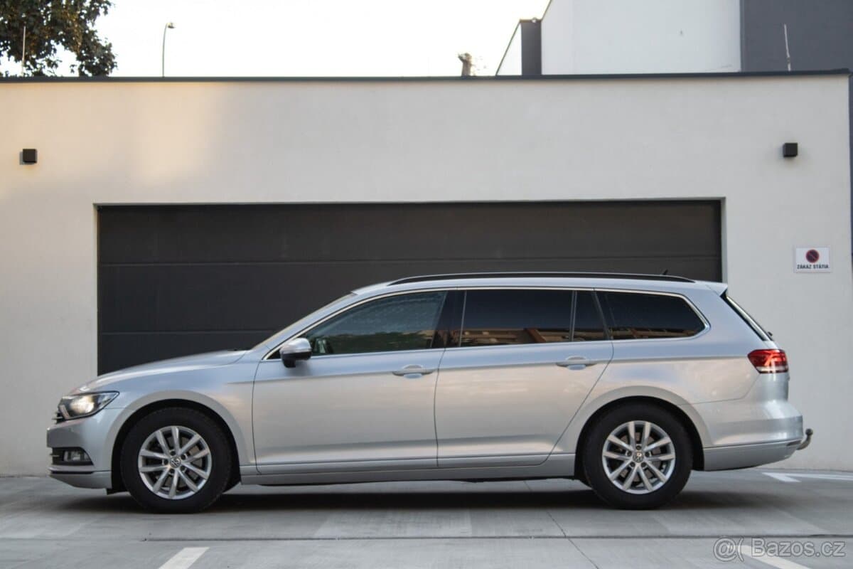 2017 Volkswagen PASSAT - 8