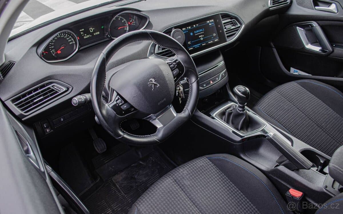 2020 Peugeot 308 - 8