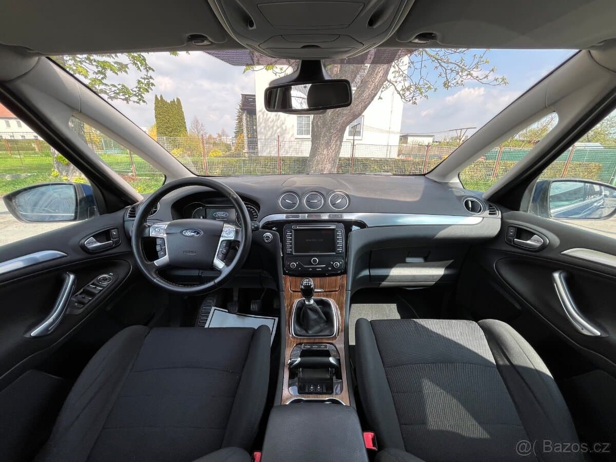 2011 Ford S-MAX - 8