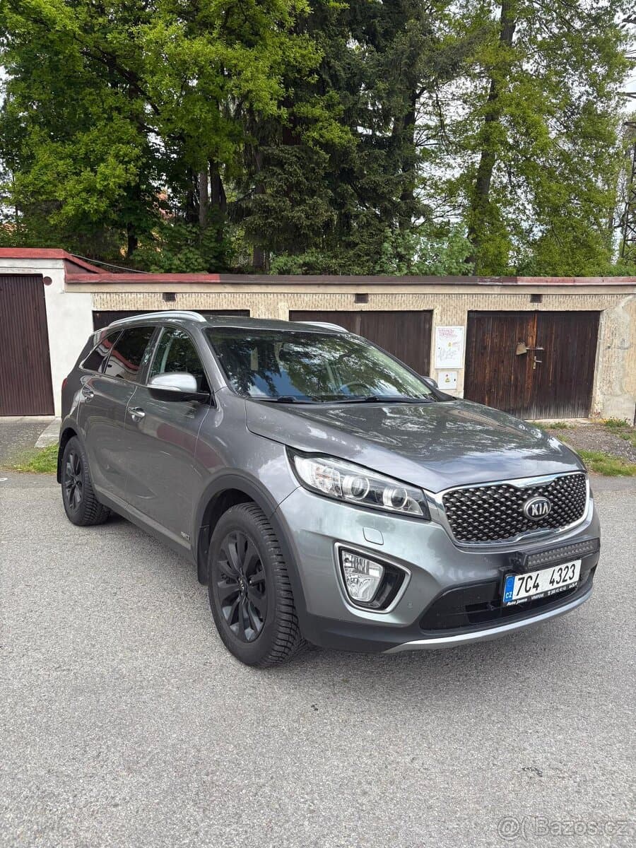 2016 Kia SORENTO - 8