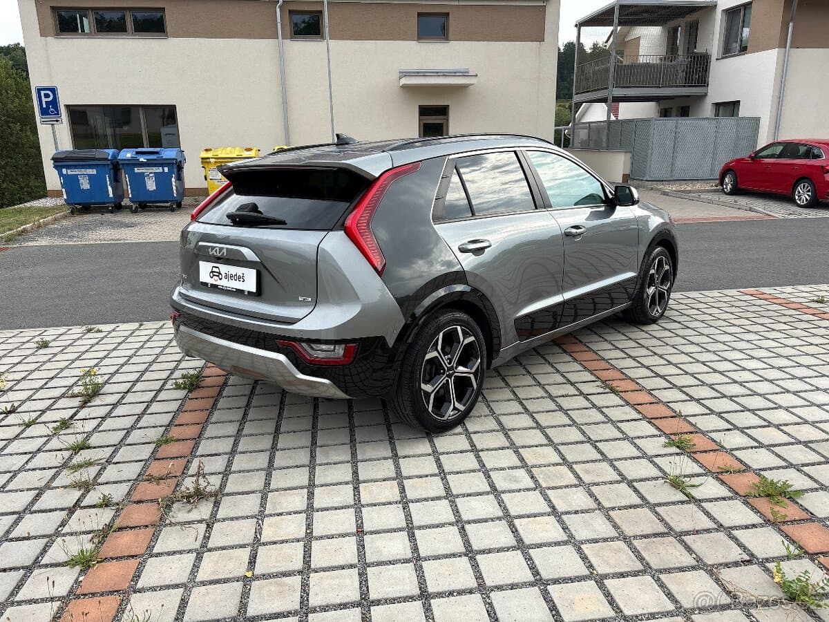 2022 Kia NIRO - 8