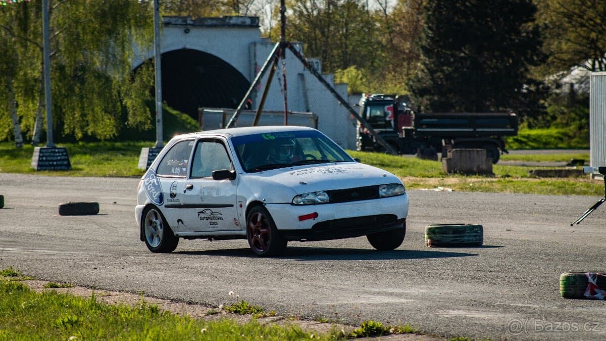 Ford FIESTA - 8