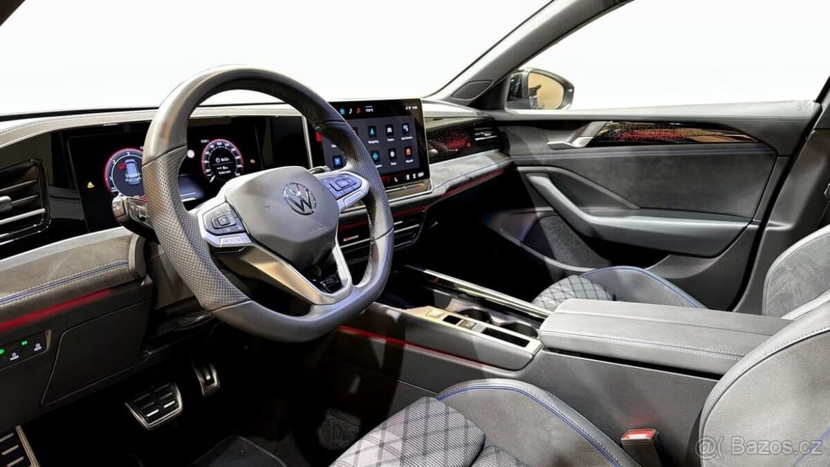 2025 Volkswagen PASSAT - 8