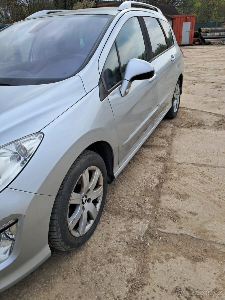 2014 Peugeot 308 - 8